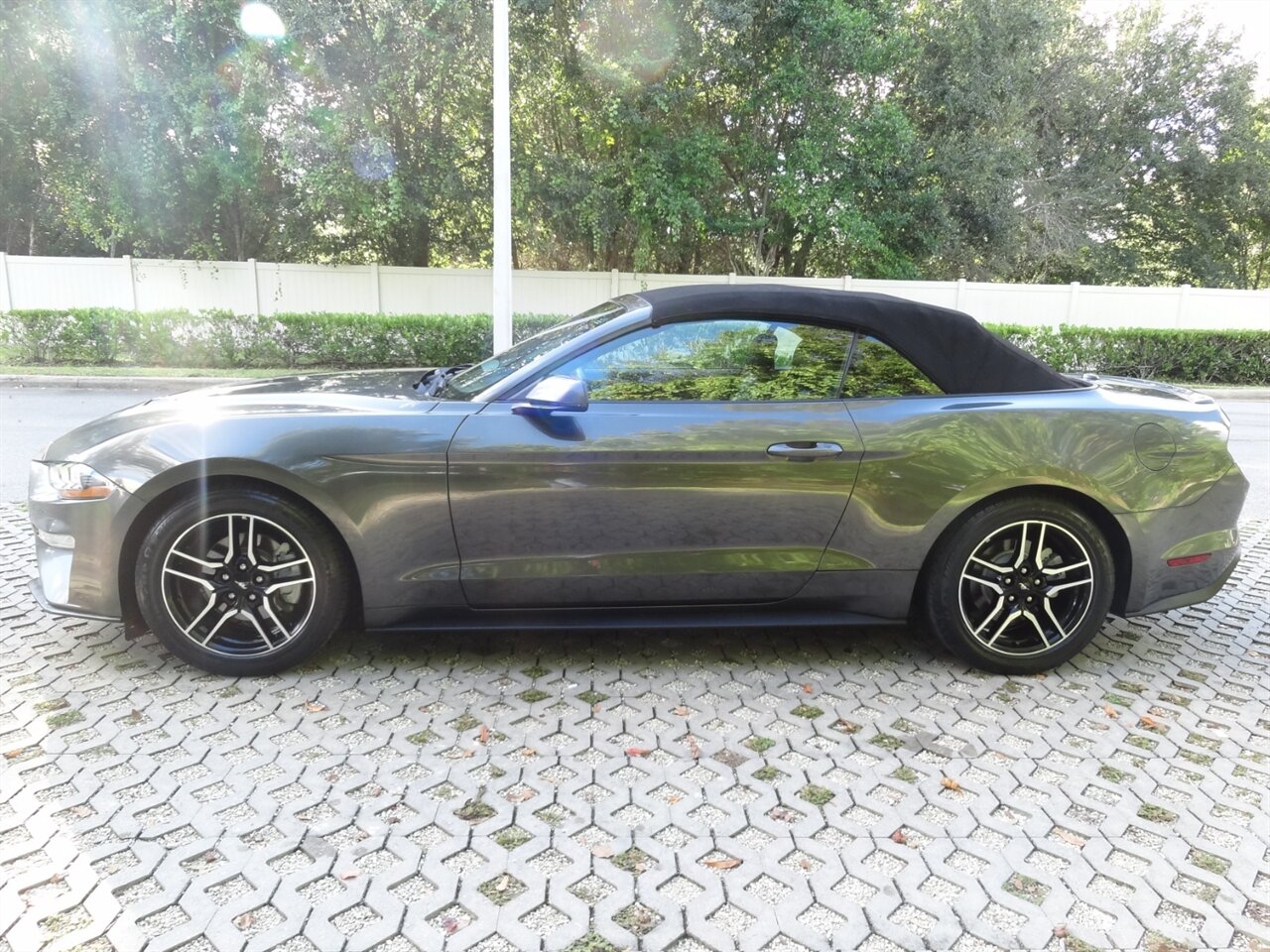 2018 Ford Mustang EcoBoost  Premium - Photo 20 - Deland, FL 32720