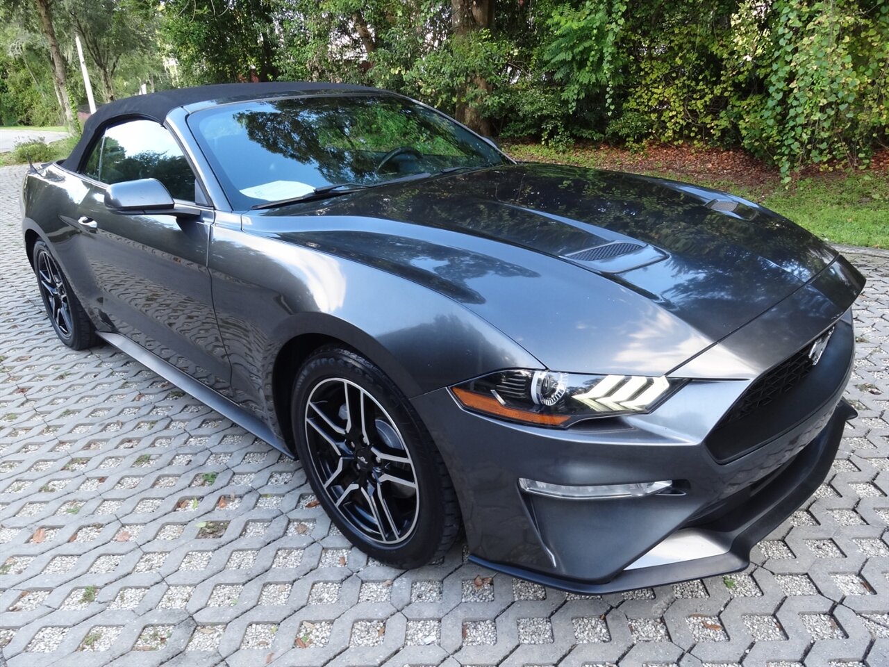2018 Ford Mustang EcoBoost  Premium - Photo 3 - Deland, FL 32720