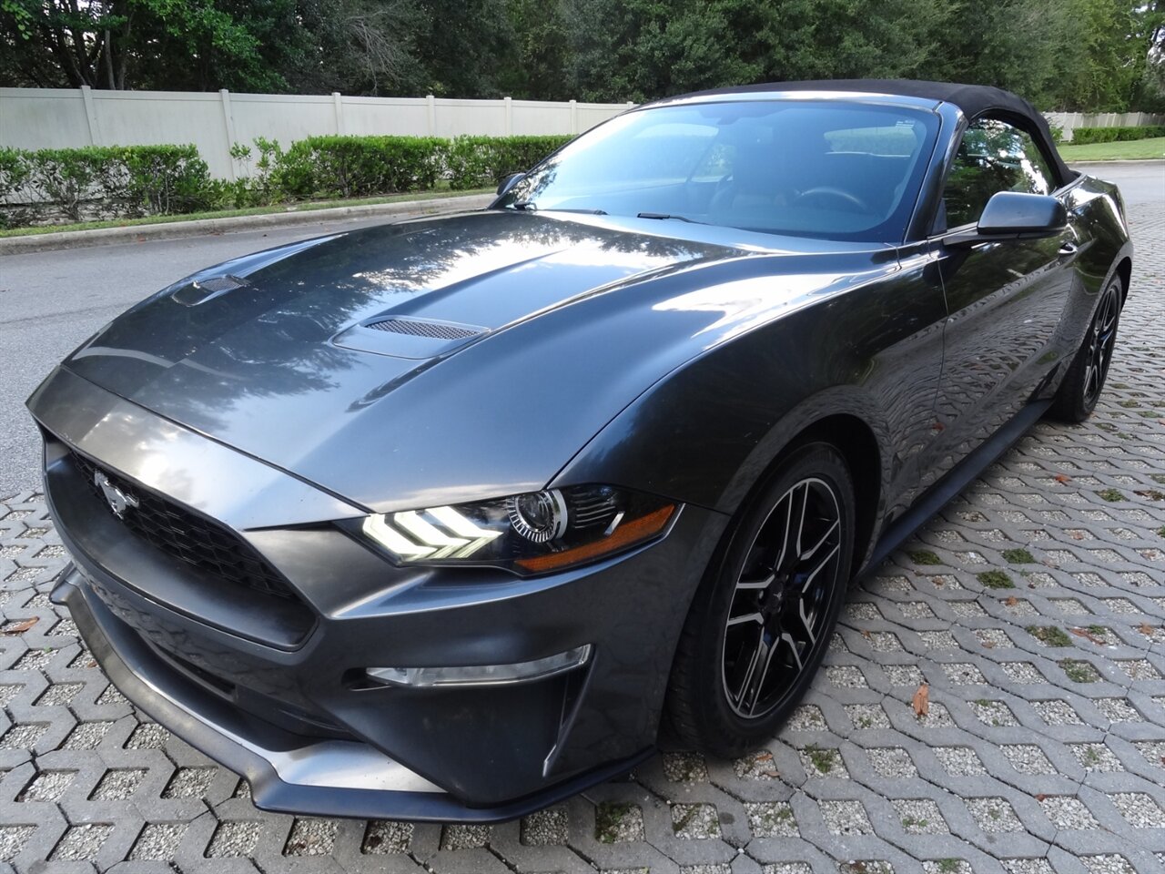 2018 Ford Mustang EcoBoost  Premium - Photo 4 - Deland, FL 32720