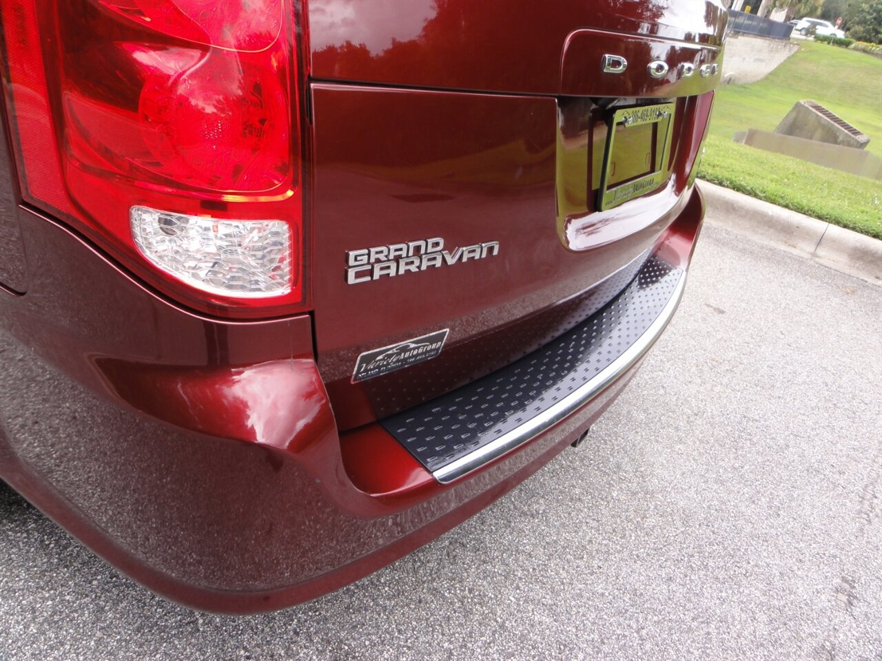 2019 Dodge Grand Caravan SXT  Stow n Go - Photo 21 - Deland, FL 32720