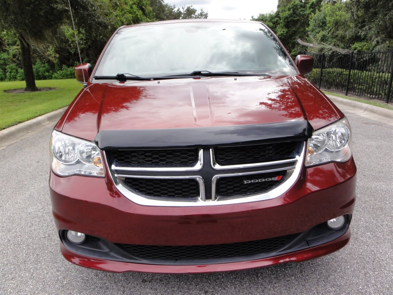 2019 Dodge Grand Caravan SXT  Stow n Go - Photo 5 - Deland, FL 32720