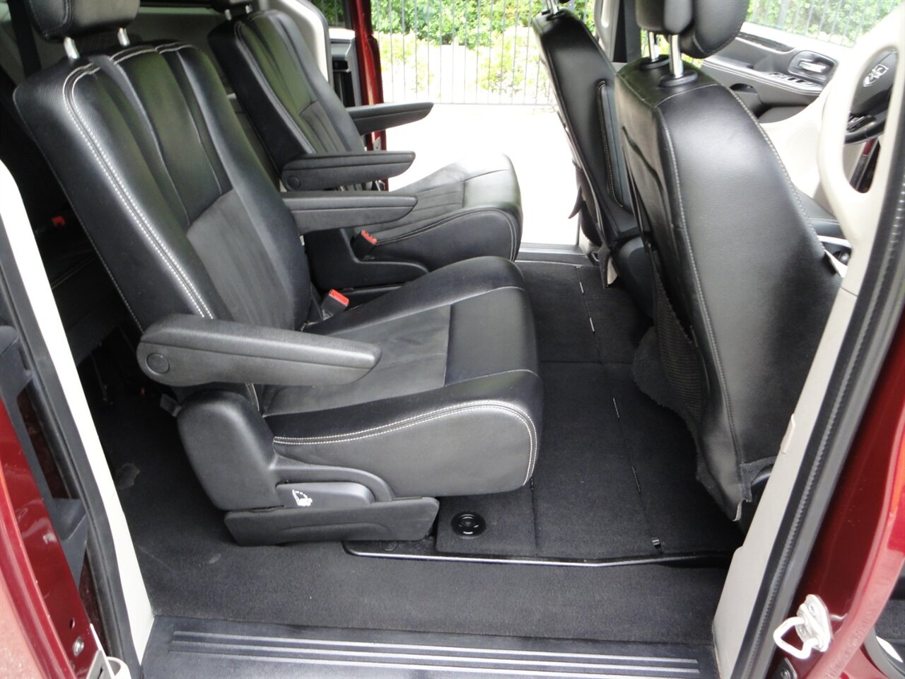 2019 Dodge Grand Caravan SXT  Stow n Go - Photo 39 - Deland, FL 32720