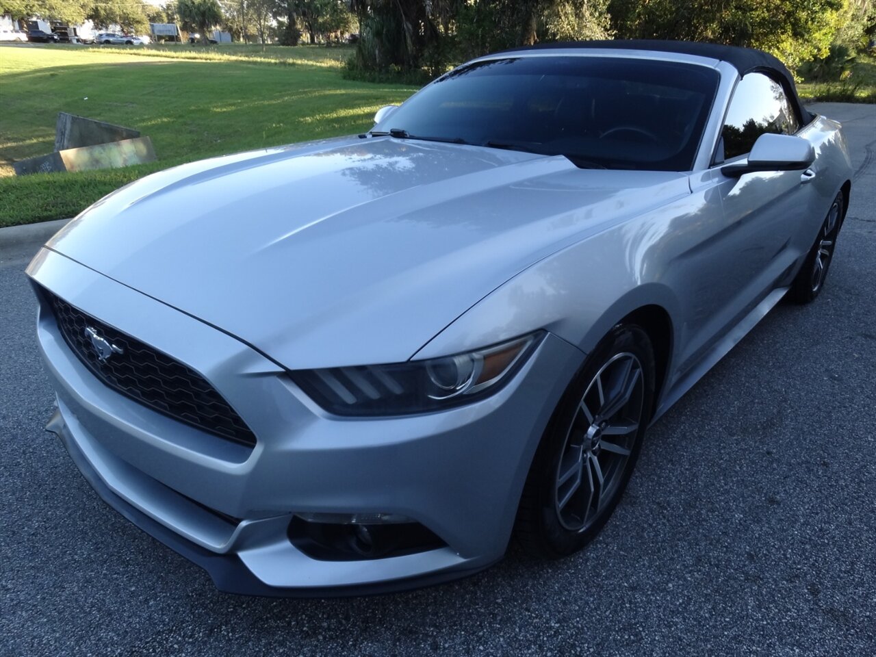 2015 Ford Mustang EcoBoost Premium   - Photo 4 - Deland, FL 32720