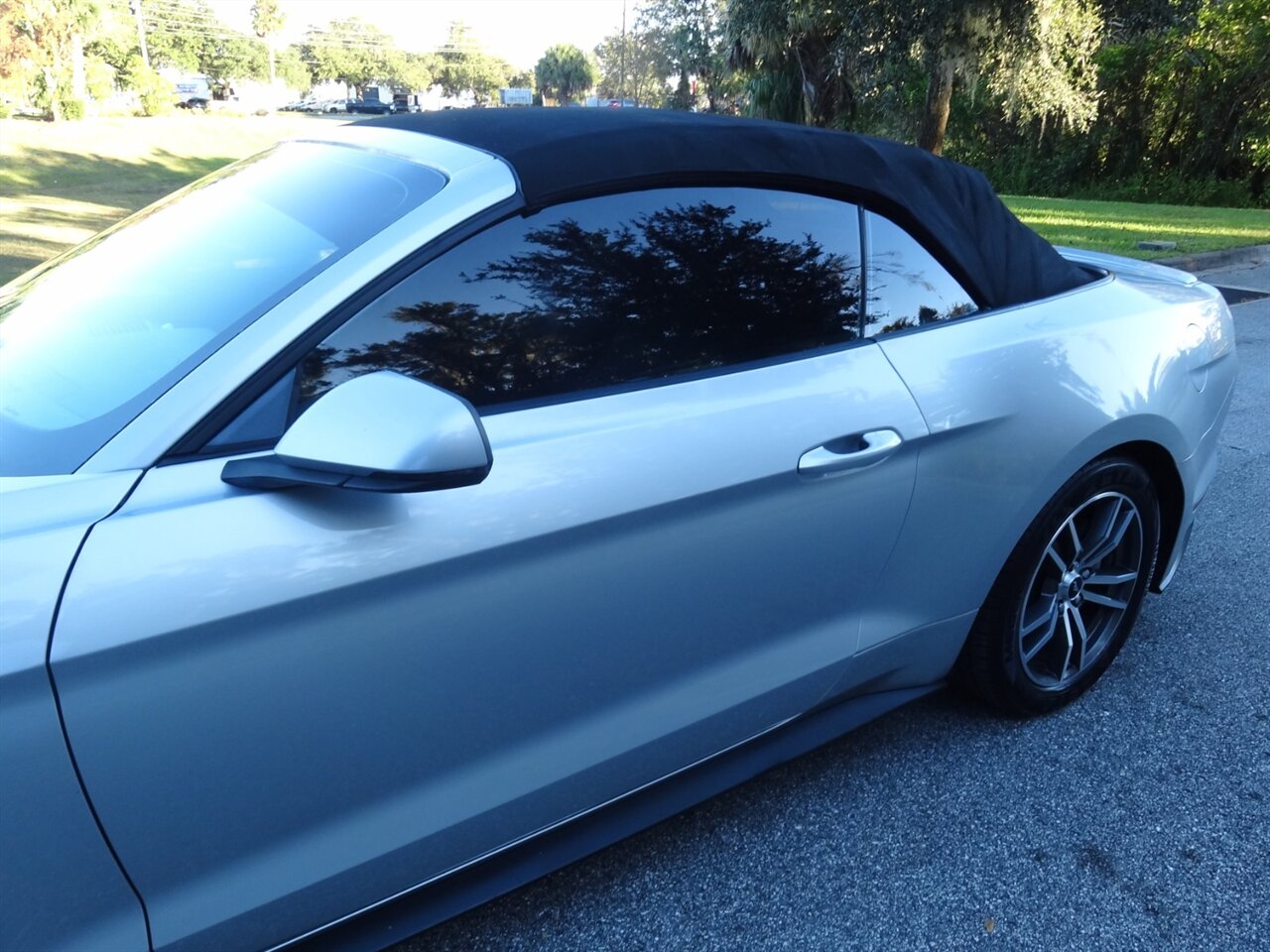 2015 Ford Mustang EcoBoost Premium   - Photo 15 - Deland, FL 32720