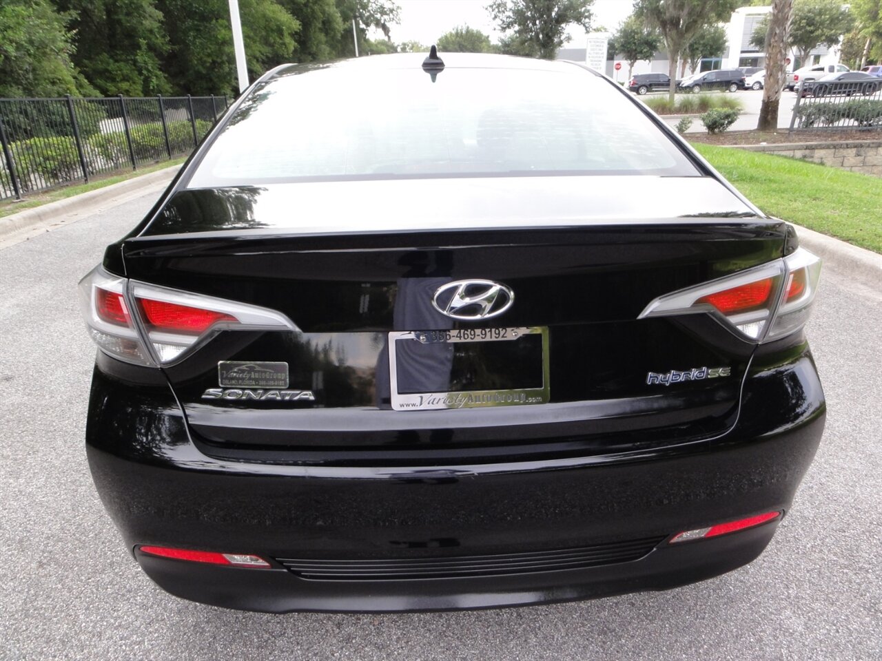 2017 Hyundai SONATA Hybrid SE - Photo 14 - Deland, FL 32720