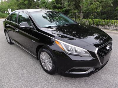 2017 Hyundai SONATA Hybrid SE Sedan
