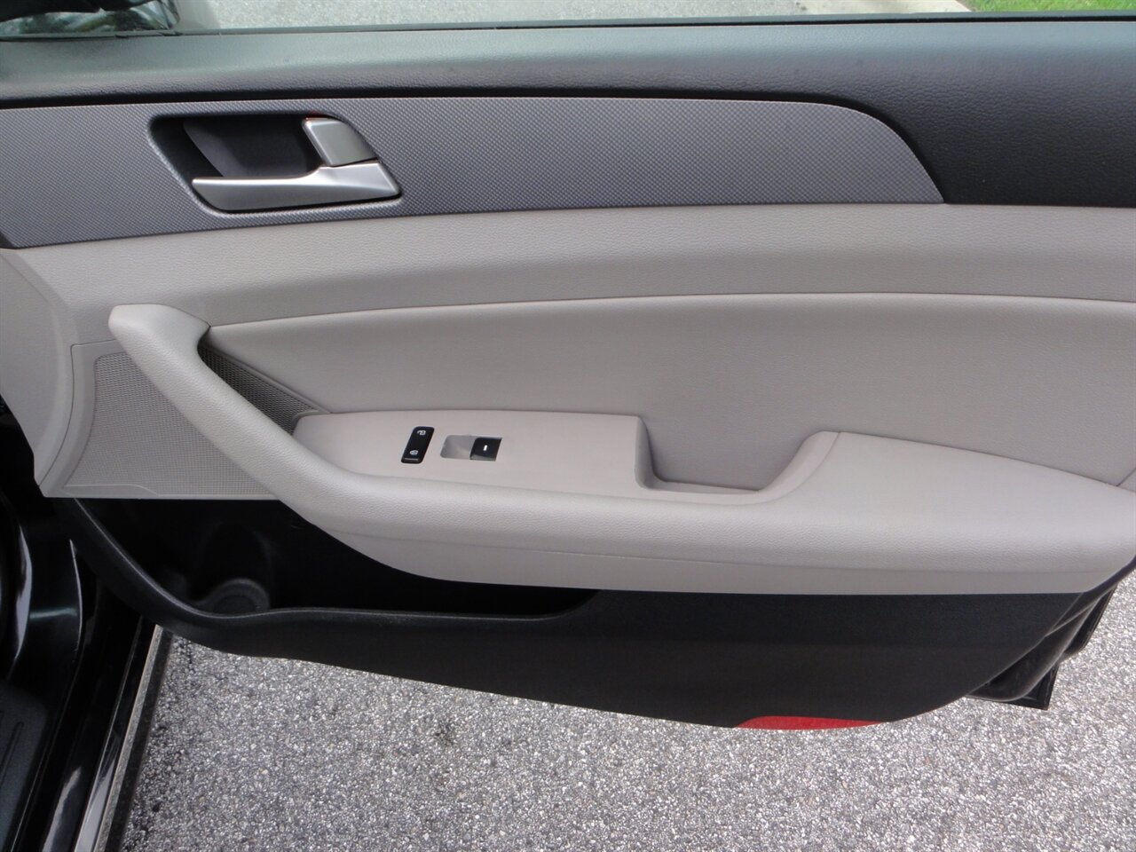 2017 Hyundai SONATA Hybrid SE - Photo 43 - Deland, FL 32720