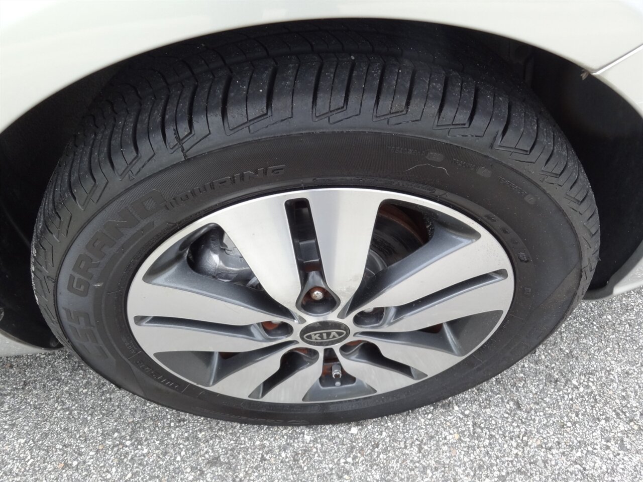 2013 Kia Forte5 EX   - Photo 17 - Deland, FL 32720