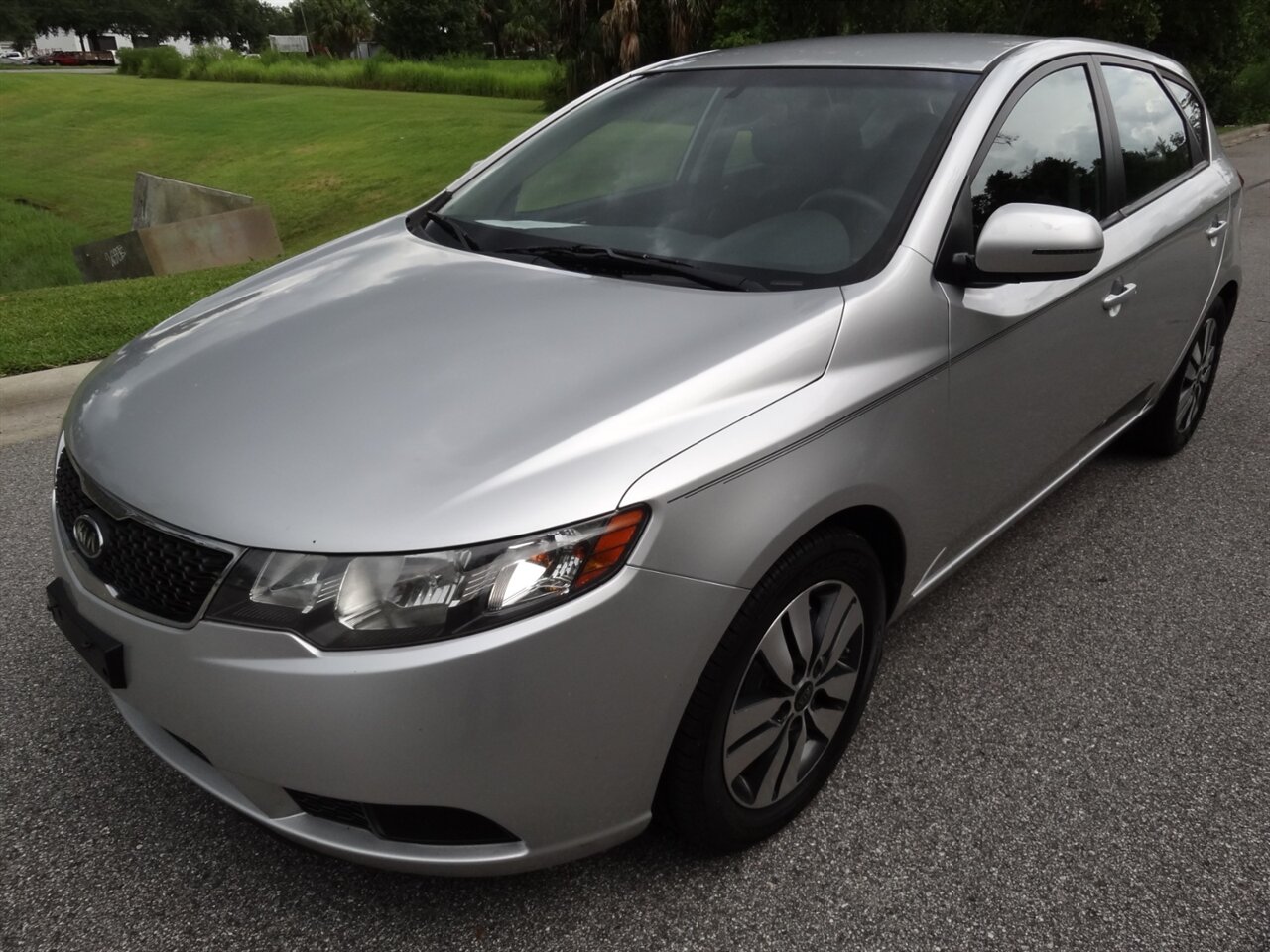 2013 Kia Forte5 EX   - Photo 2 - Deland, FL 32720