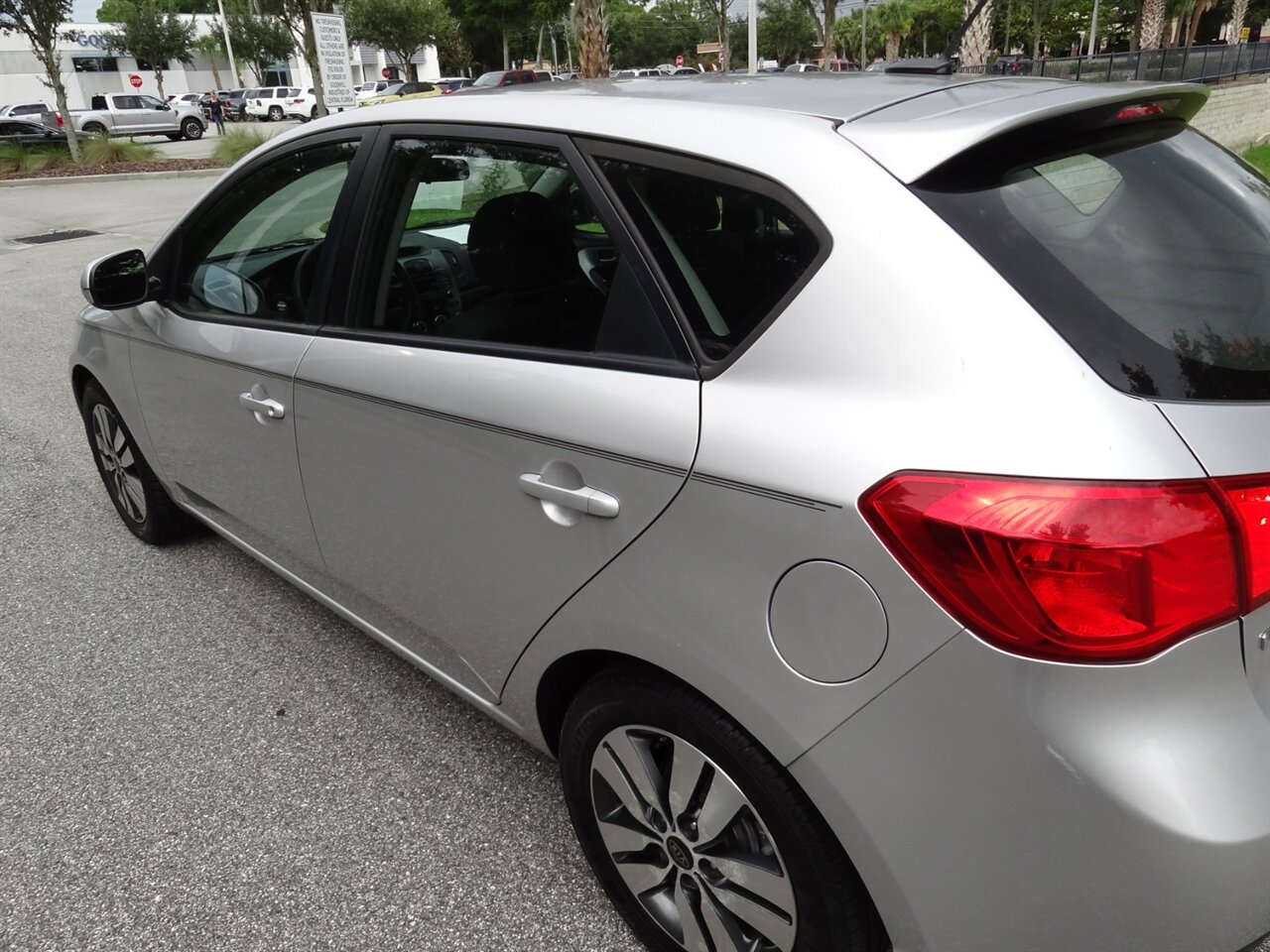 2013 Kia Forte5 EX   - Photo 13 - Deland, FL 32720