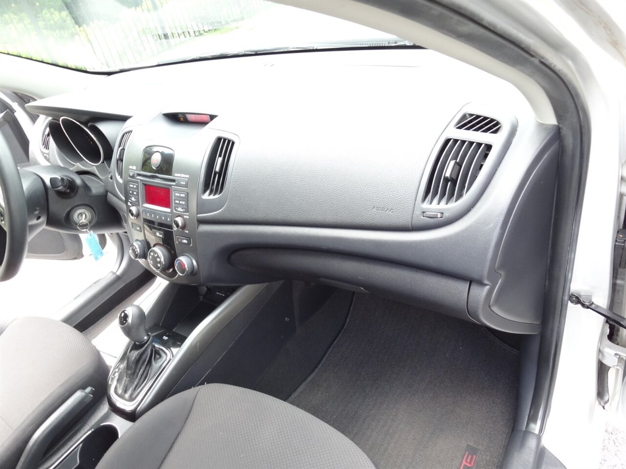 2013 Kia Forte5 EX   - Photo 34 - Deland, FL 32720