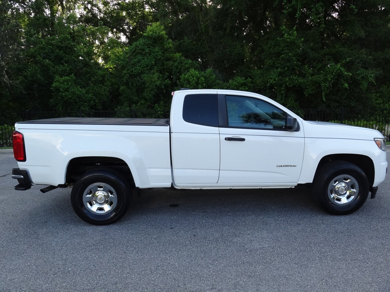 2016 Chevrolet Colorado Pick up truck   - Photo 17 - Deland, FL 32720