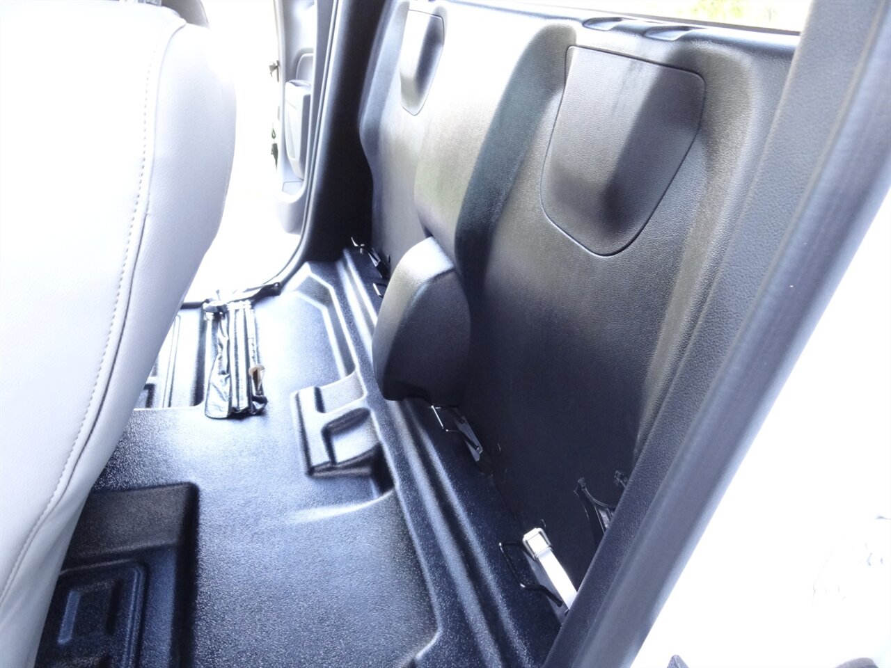 2016 Chevrolet Colorado Pick up truck   - Photo 39 - Deland, FL 32720