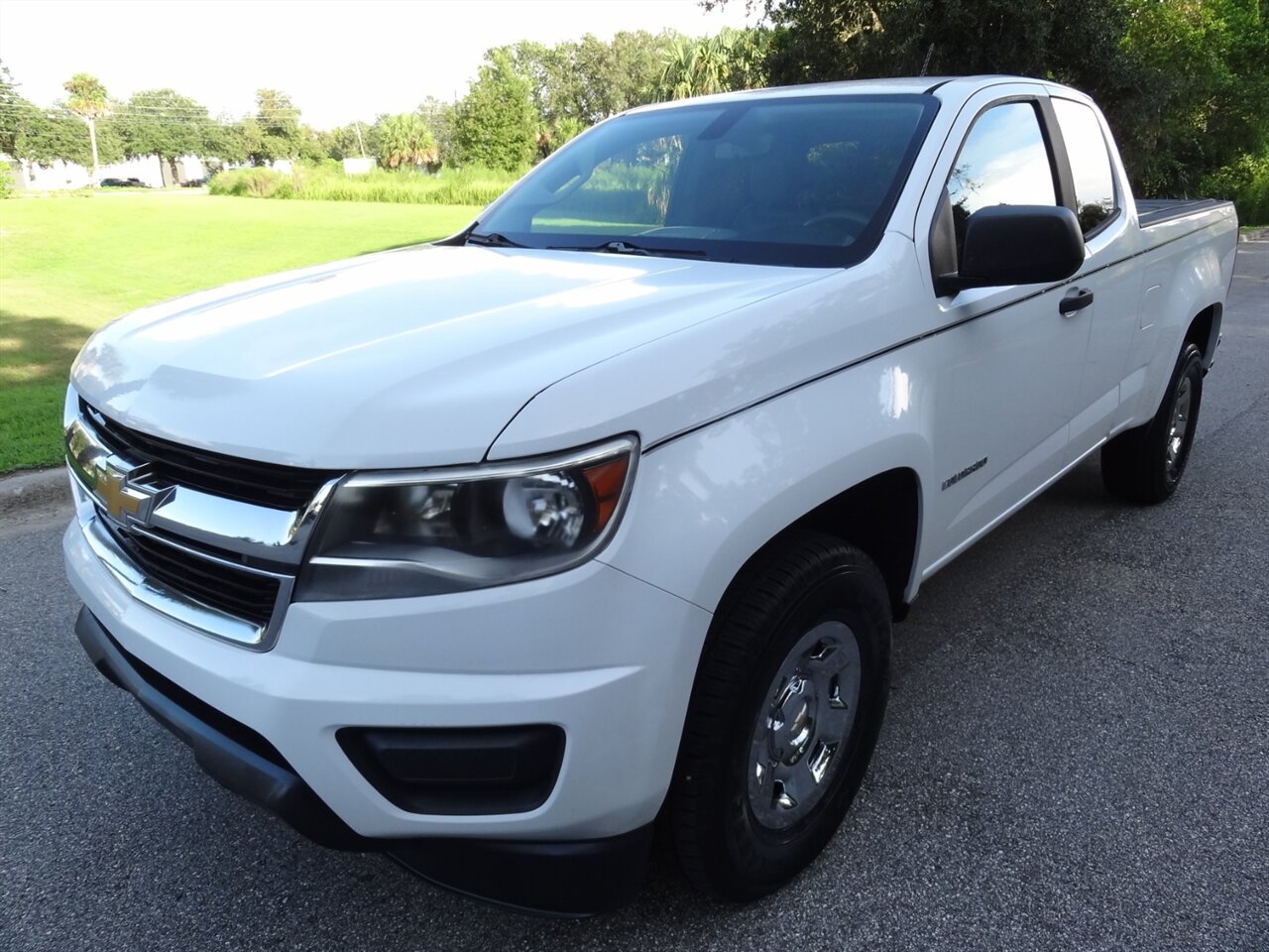 2016 Chevrolet Colorado Pick up truck   - Photo 2 - Deland, FL 32720