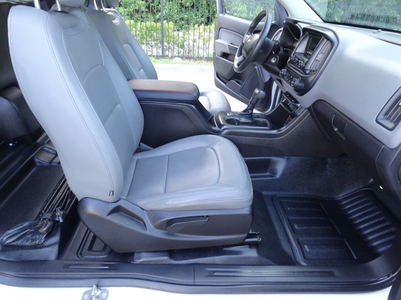 2016 Chevrolet Colorado Pick up truck   - Photo 43 - Deland, FL 32720