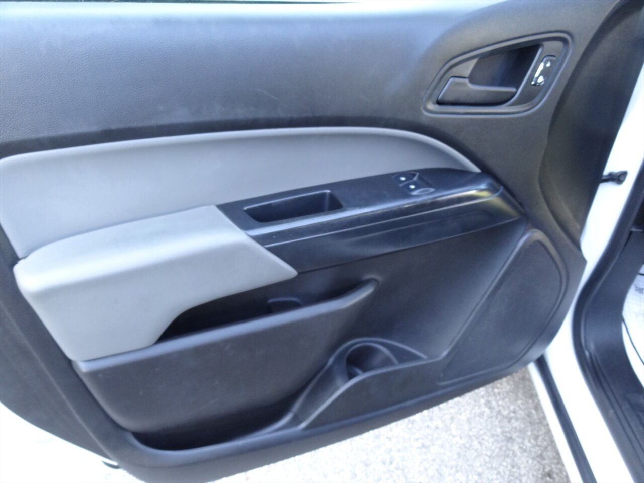 2016 Chevrolet Colorado Pick up truck   - Photo 34 - Deland, FL 32720