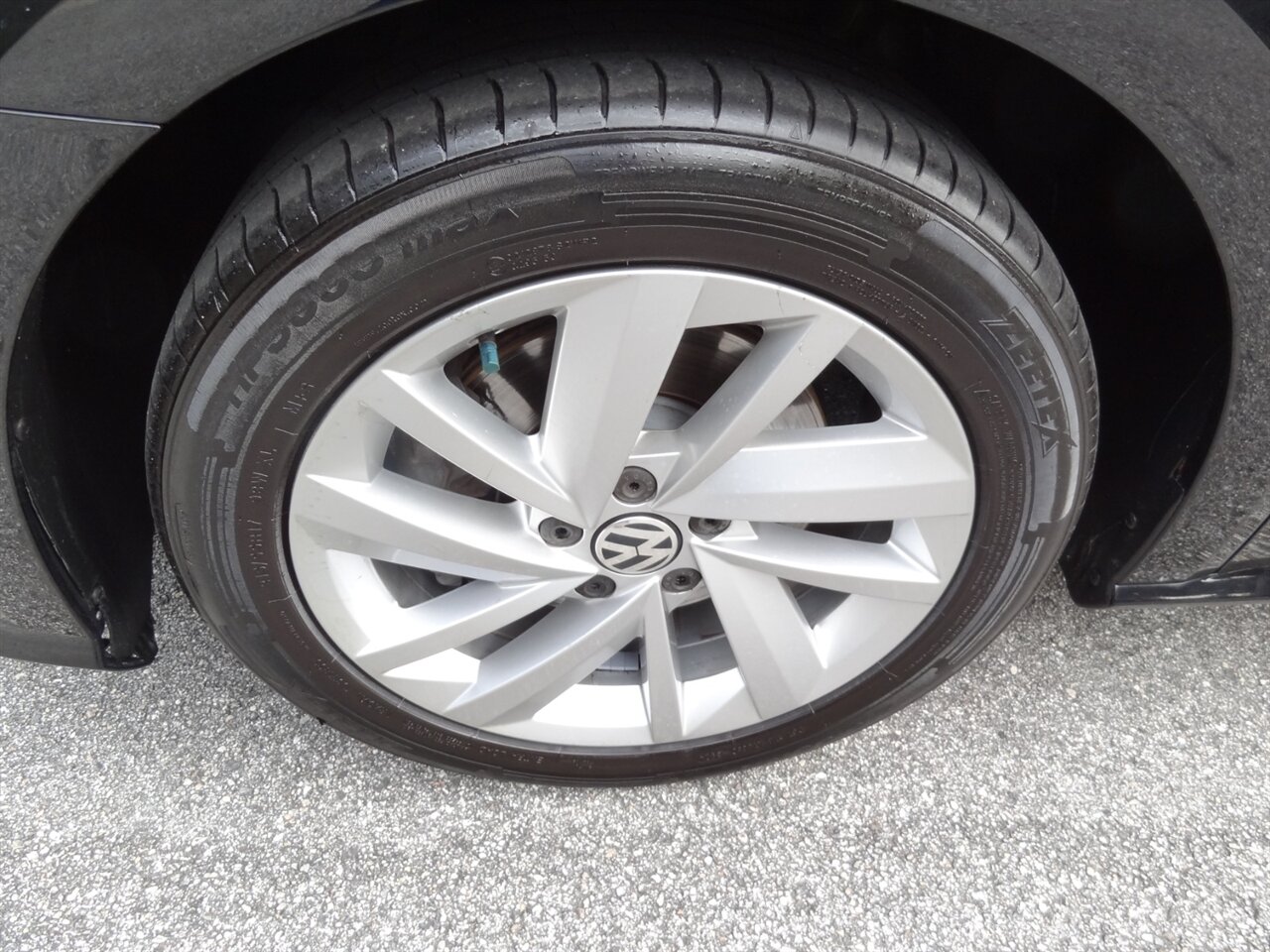 2018 Volkswagen Passat 2.0T SE   - Photo 23 - Deland, FL 32720