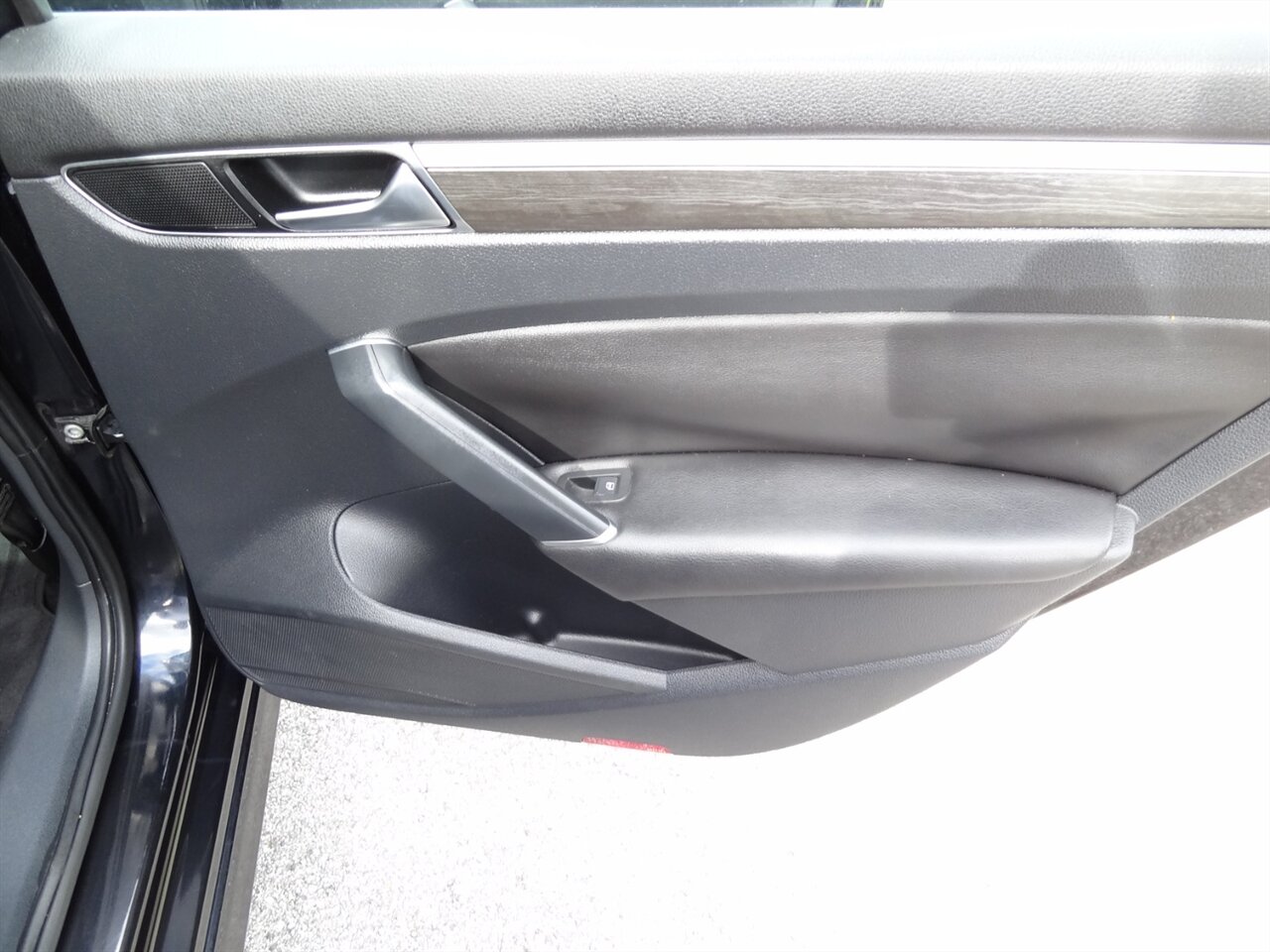 2018 Volkswagen Passat 2.0T SE   - Photo 39 - Deland, FL 32720