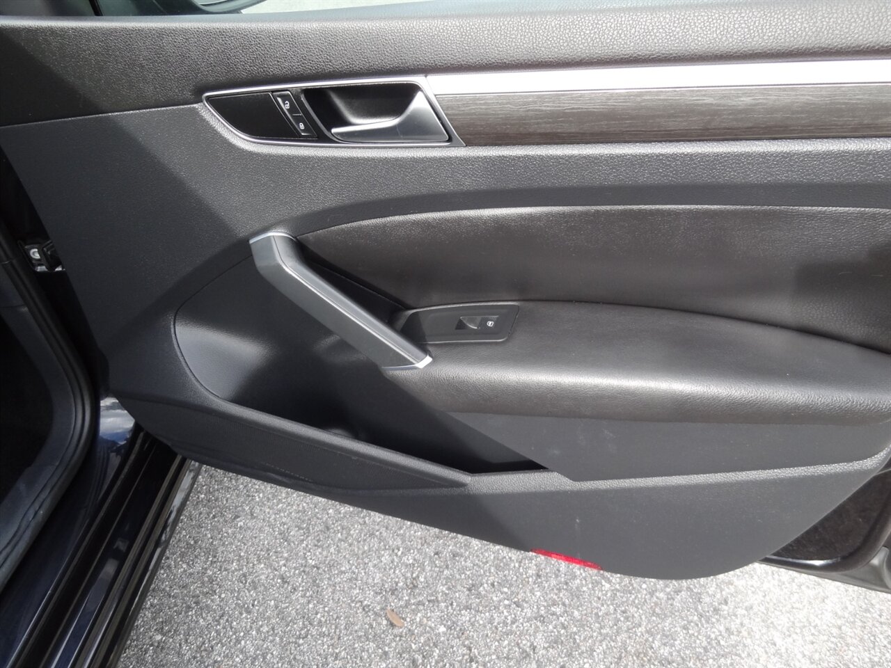 2018 Volkswagen Passat 2.0T SE   - Photo 44 - Deland, FL 32720