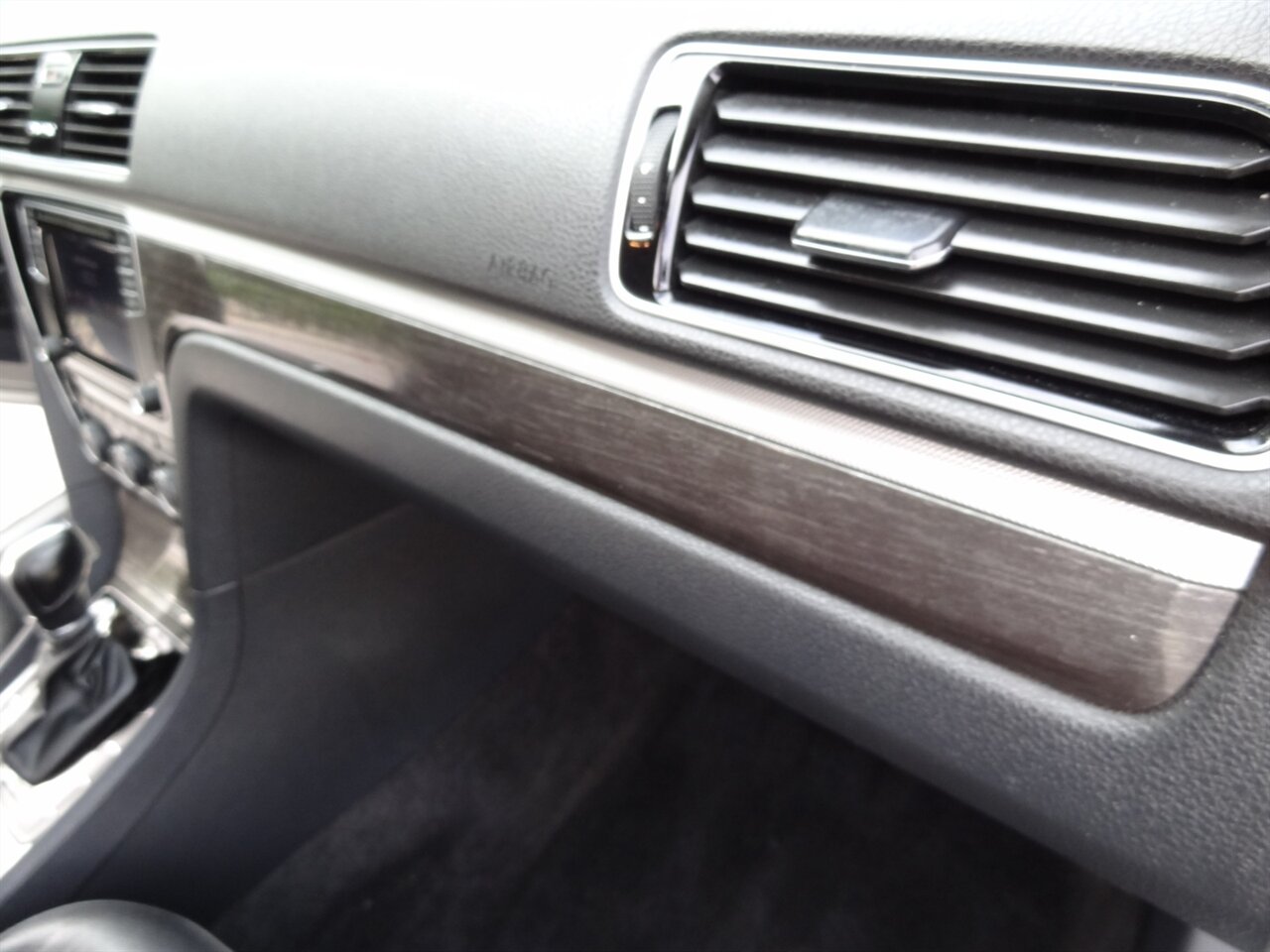 2018 Volkswagen Passat 2.0T SE   - Photo 43 - Deland, FL 32720