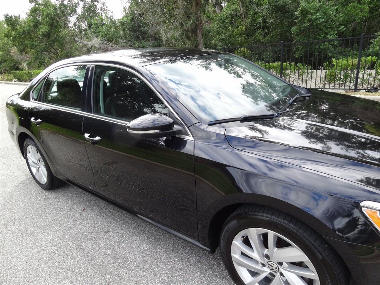 2018 Volkswagen Passat 2.0T SE   - Photo 8 - Deland, FL 32720