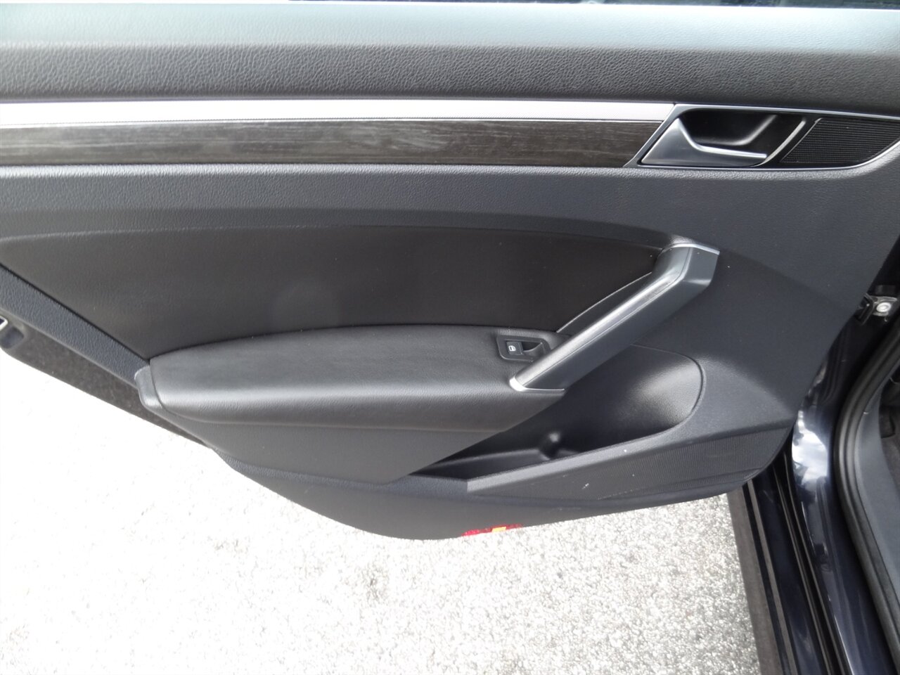 2018 Volkswagen Passat 2.0T SE   - Photo 34 - Deland, FL 32720