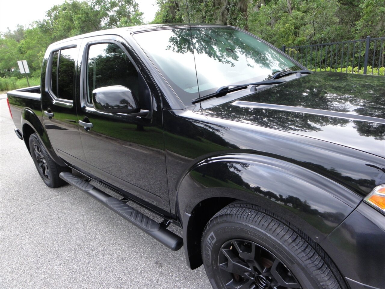 2021 Nissan Frontier SV - Photo 8 - Deland, FL 32720