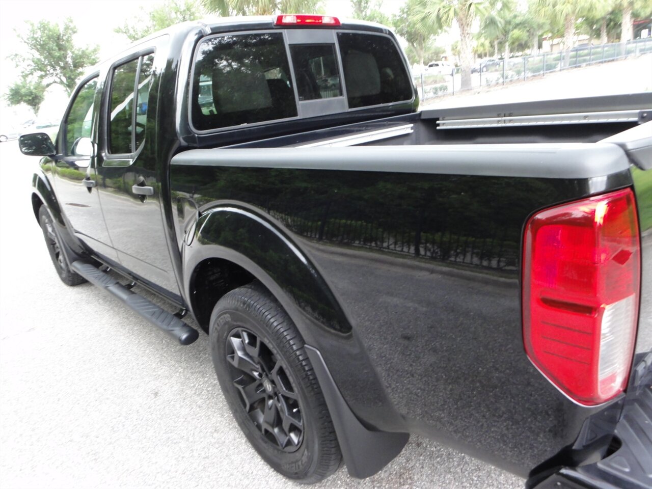2021 Nissan Frontier SV - Photo 14 - Deland, FL 32720