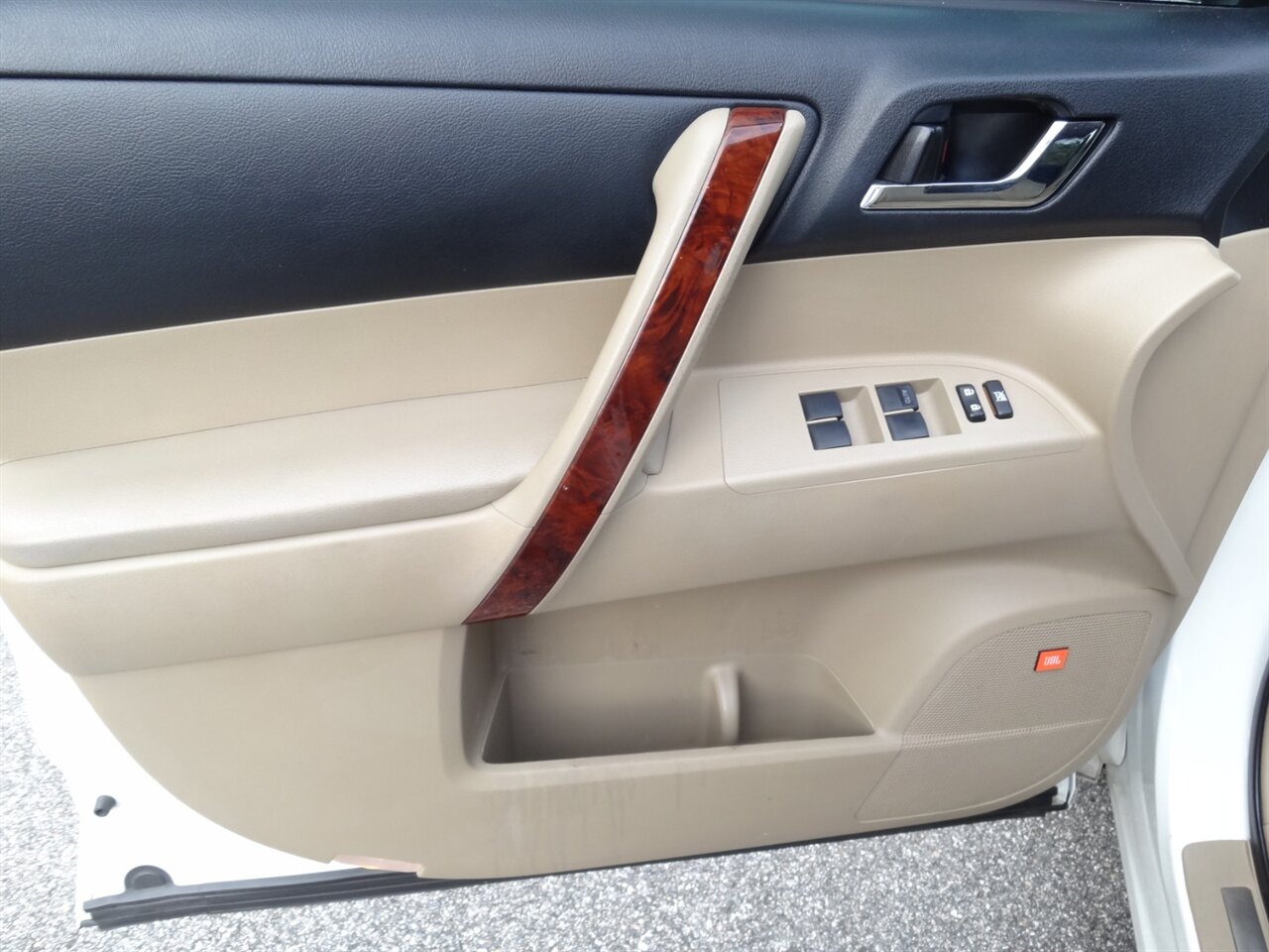 2013 Toyota Highlander Hybrid Limited   - Photo 29 - Deland, FL 32720