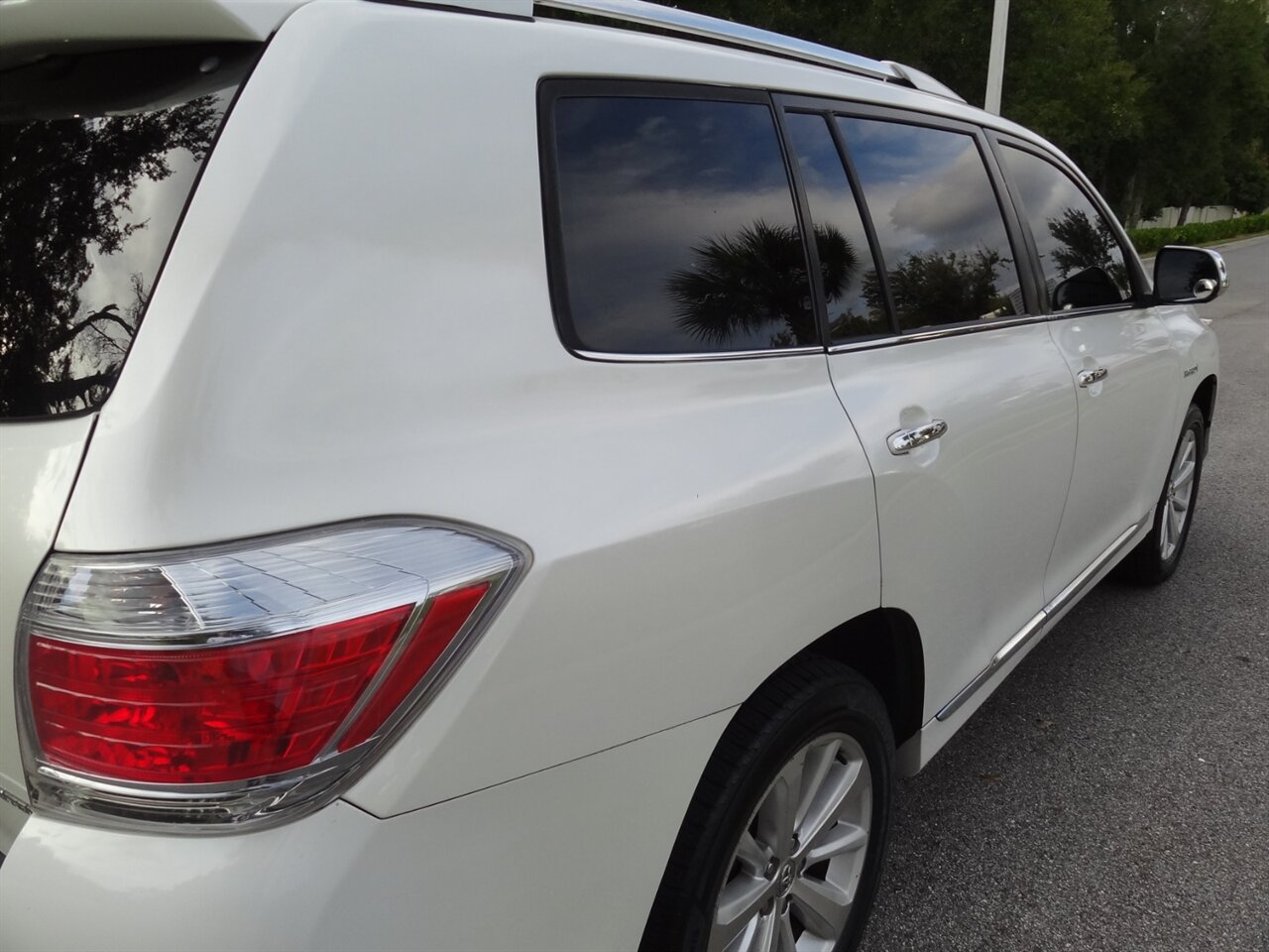 2013 Toyota Highlander Hybrid Limited   - Photo 14 - Deland, FL 32720