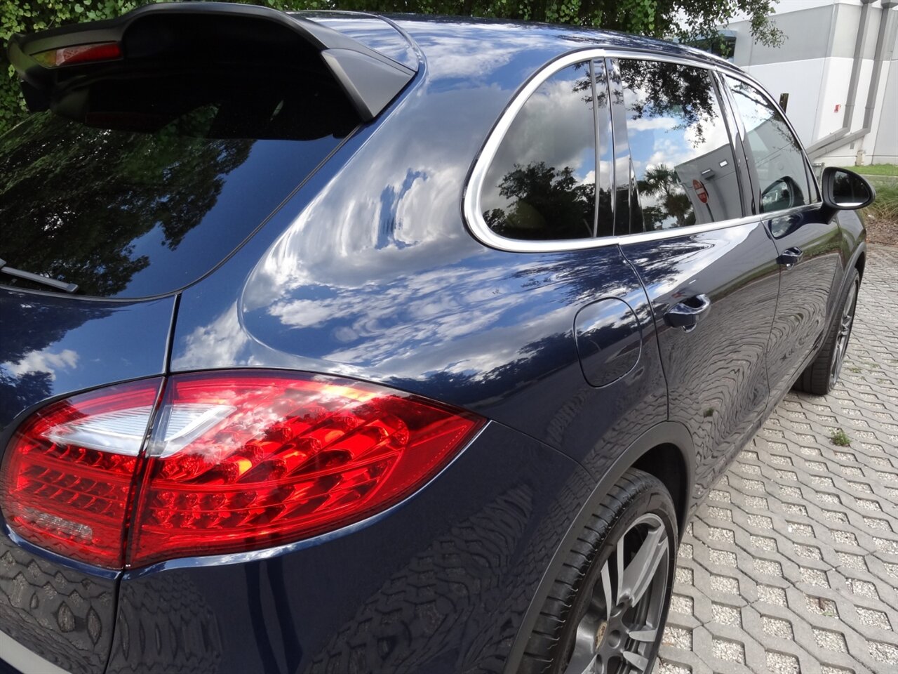 2013 Porsche Cayenne S  Premium - Photo 13 - Deland, FL 32720