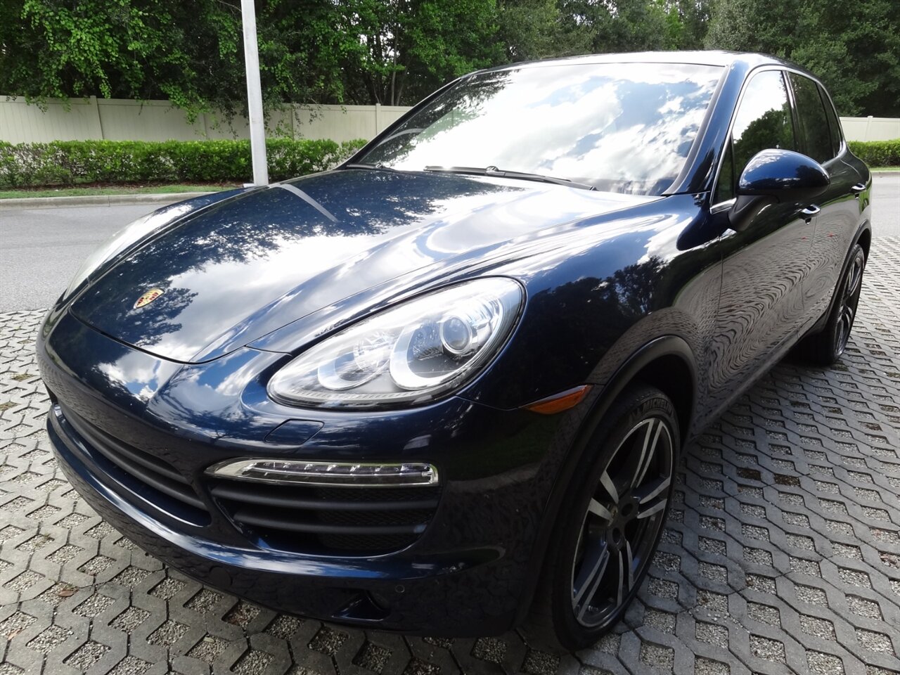 2013 Porsche Cayenne S  Premium - Photo 2 - Deland, FL 32720