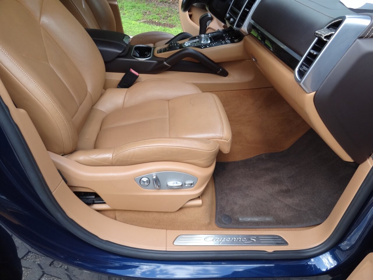2013 Porsche Cayenne S  Premium - Photo 42 - Deland, FL 32720