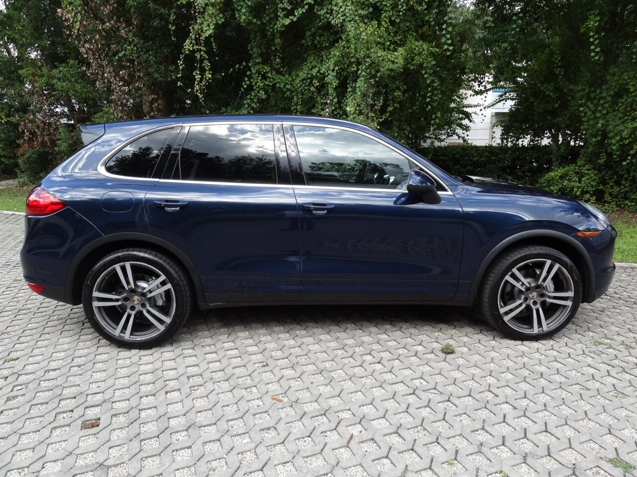 2013 Porsche Cayenne S  Premium - Photo 15 - Deland, FL 32720