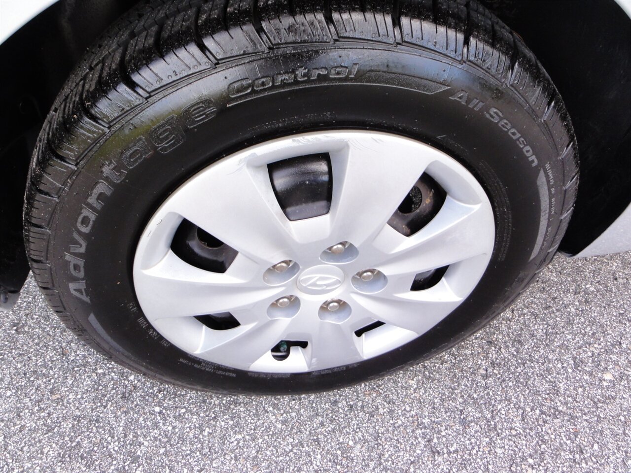 2010 Hyundai ELANTRA Touring GLS Touring wagon - Photo 27 - Deland, FL 32720