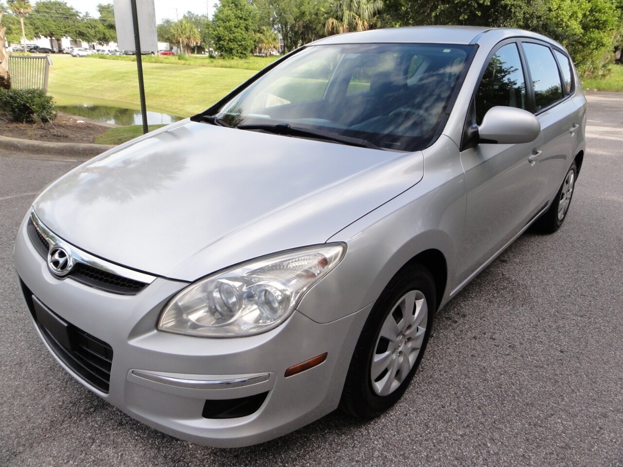 2010 Hyundai ELANTRA Touring GLS Touring wagon - Photo 2 - Deland, FL 32720