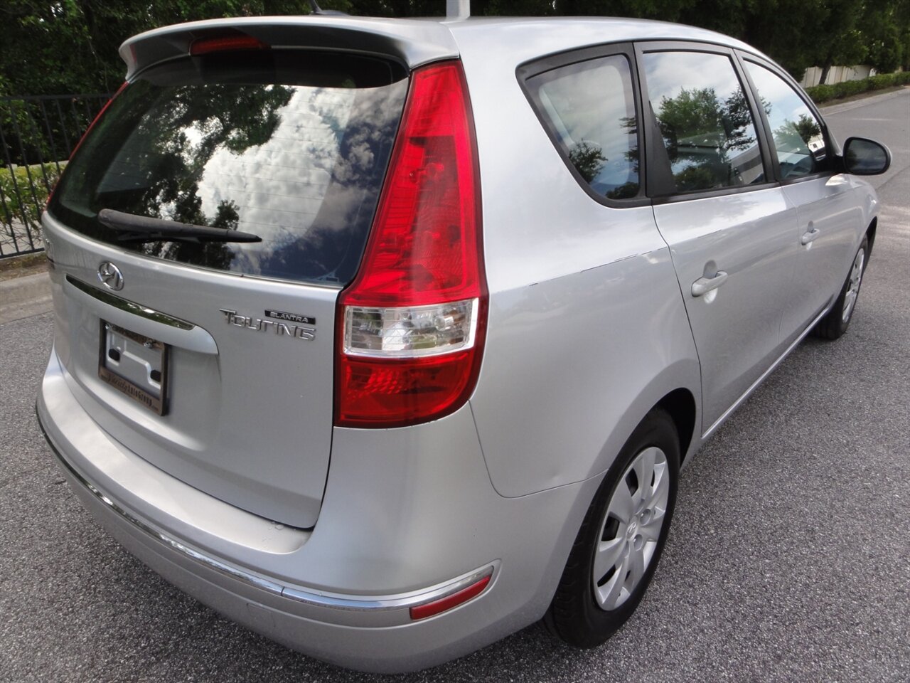 2010 Hyundai ELANTRA Touring GLS Touring wagon - Photo 3 - Deland, FL 32720