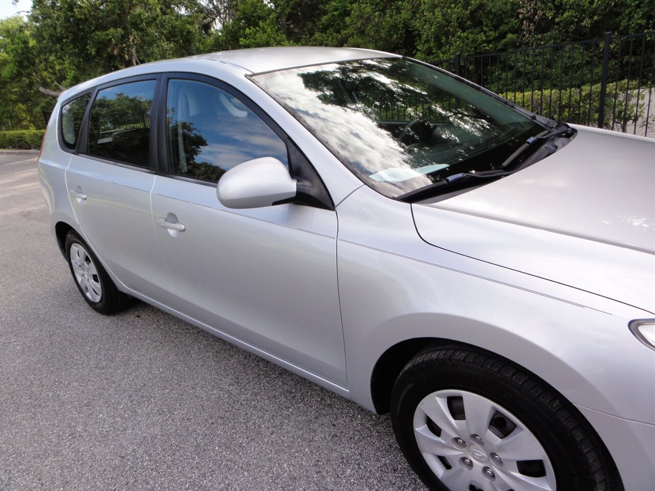 2010 Hyundai ELANTRA Touring GLS Touring wagon - Photo 8 - Deland, FL 32720