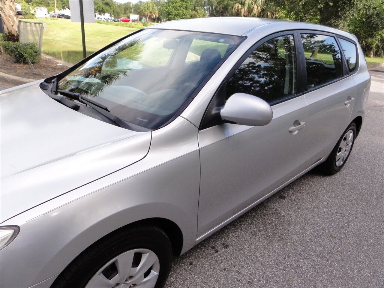 2010 Hyundai ELANTRA Touring GLS Touring wagon - Photo 9 - Deland, FL 32720