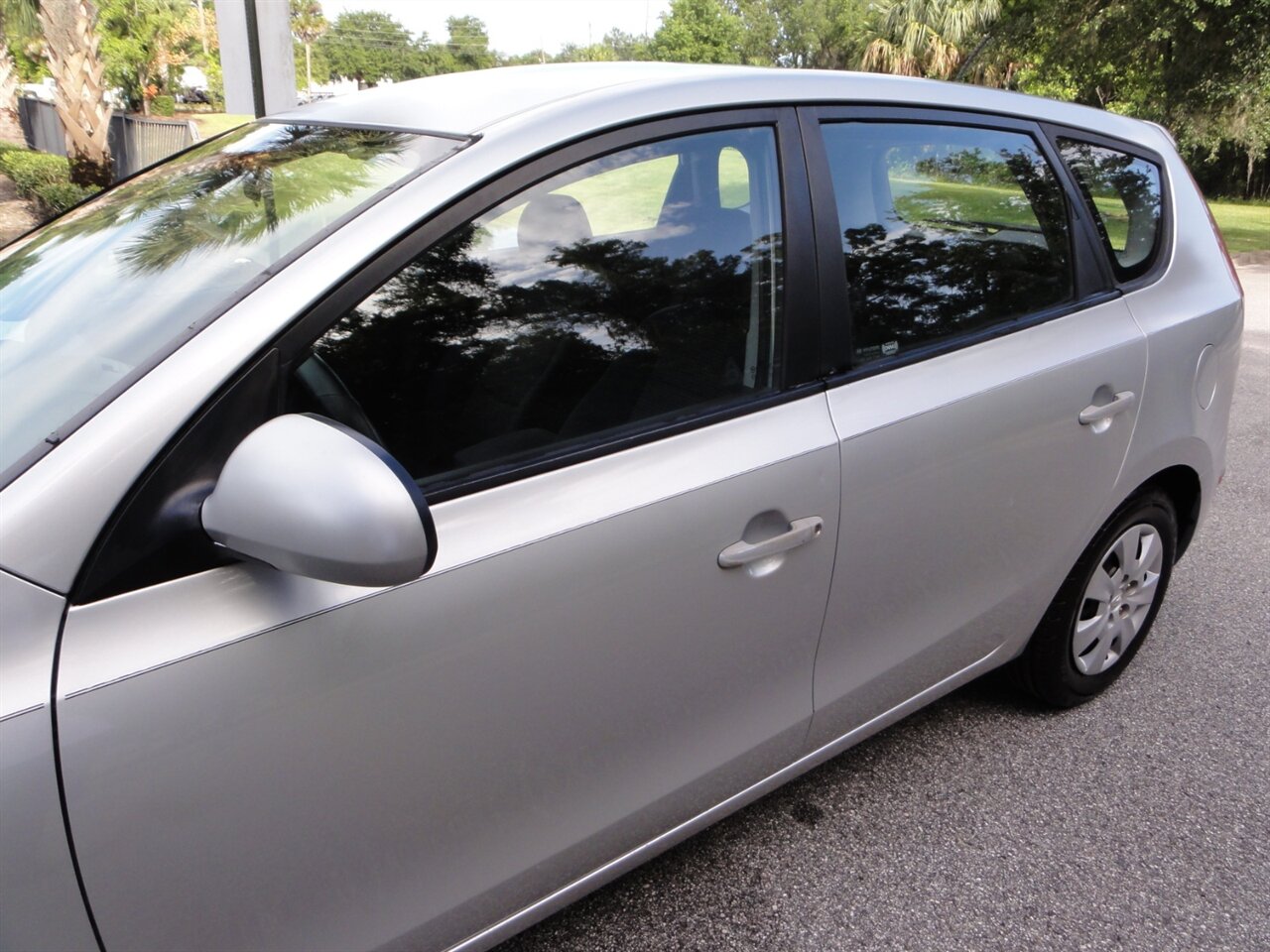 2010 Hyundai ELANTRA Touring GLS Touring wagon - Photo 11 - Deland, FL 32720