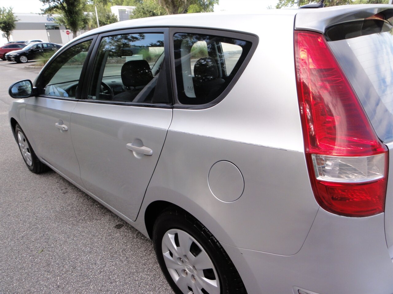 2010 Hyundai ELANTRA Touring GLS Touring wagon - Photo 12 - Deland, FL 32720