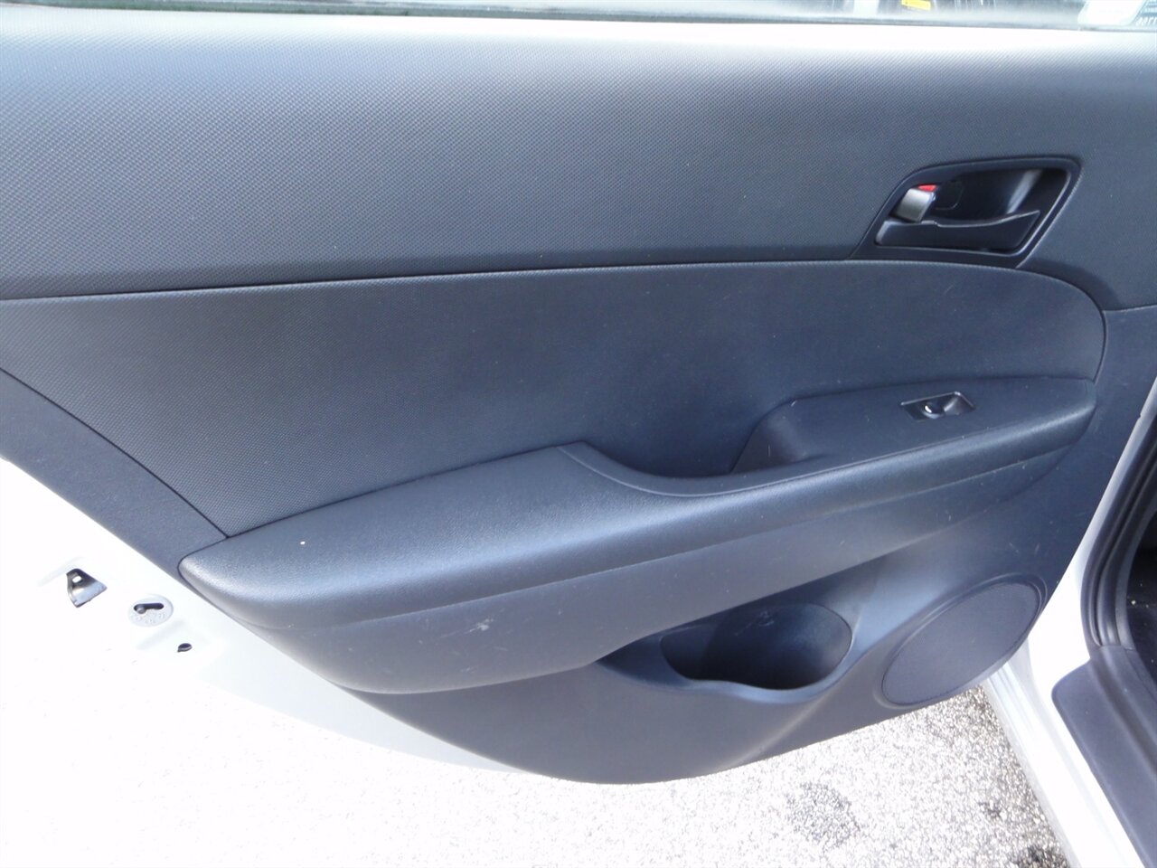 2010 Hyundai ELANTRA Touring GLS Touring wagon - Photo 37 - Deland, FL 32720