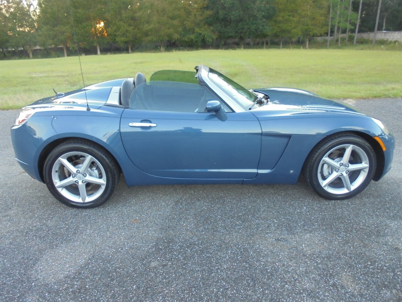 2007 Saturn SKY Premium   - Photo 21 - Deland, FL 32720