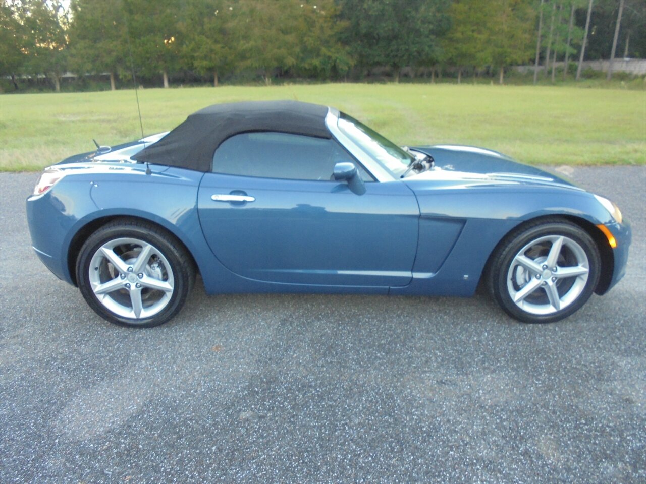 2007 Saturn SKY Premium   - Photo 23 - Deland, FL 32720