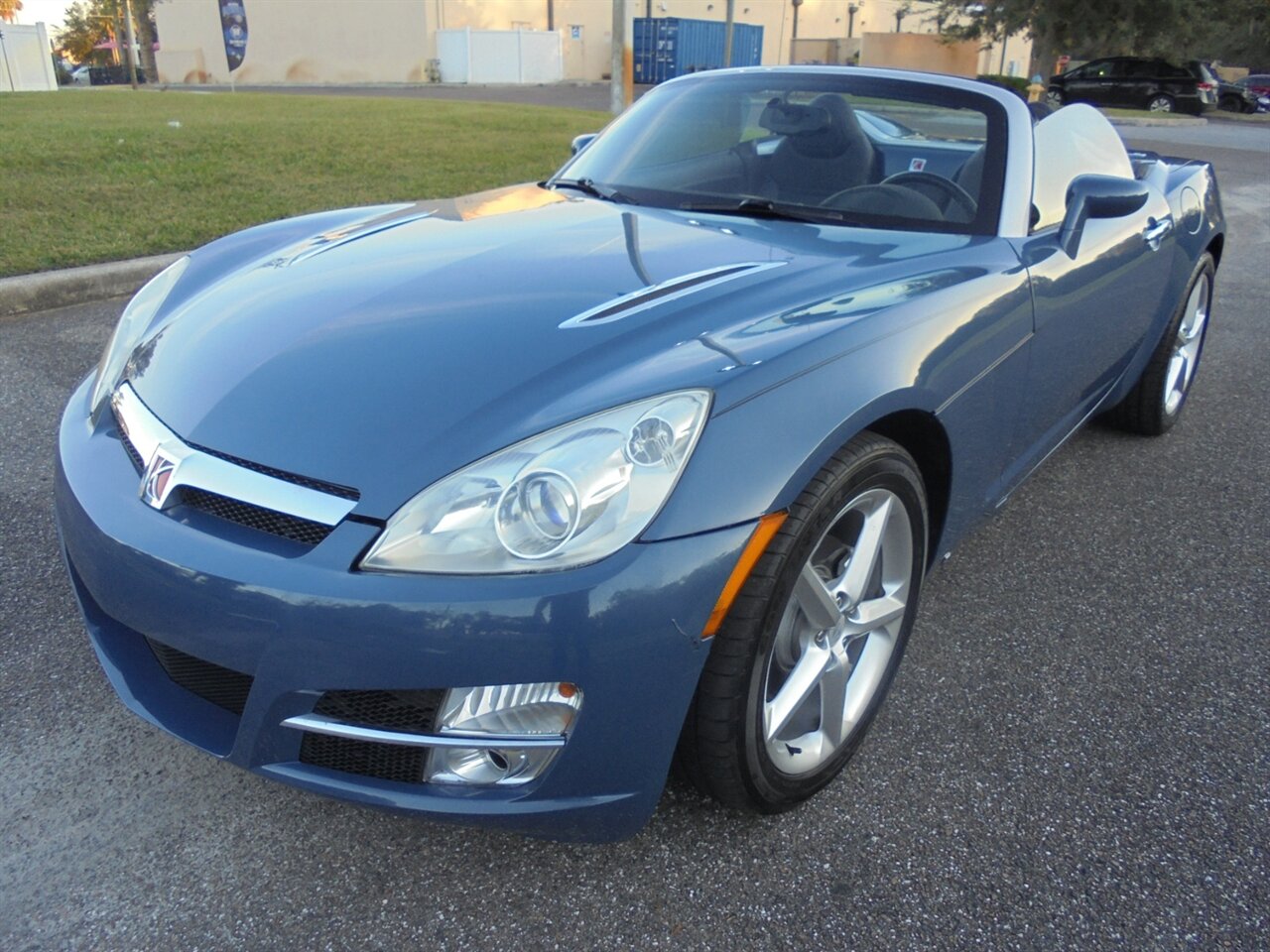 2007 Saturn SKY Premium   - Photo 2 - Deland, FL 32720