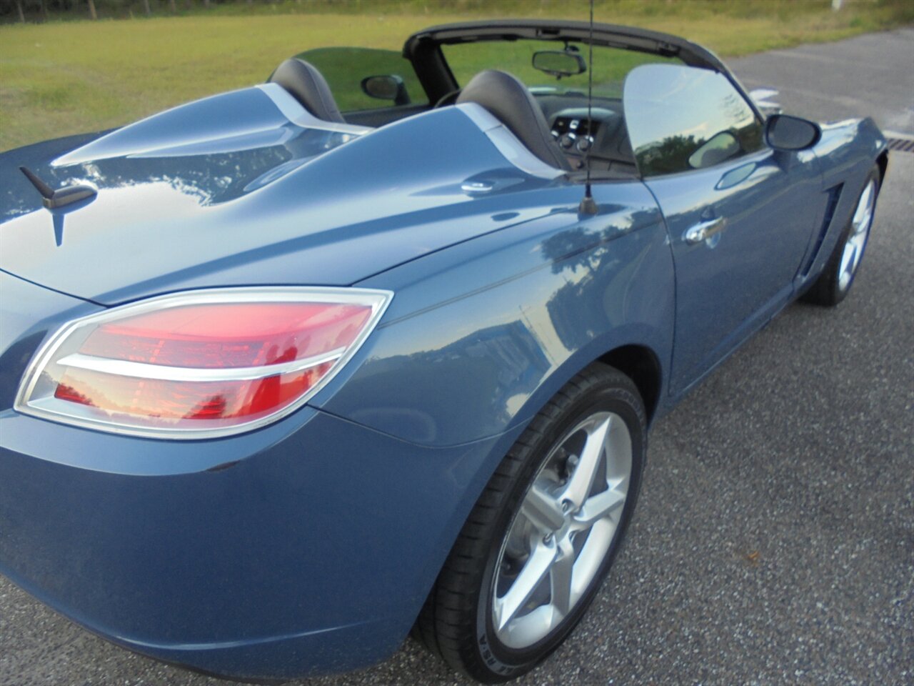 2007 Saturn SKY Premium   - Photo 17 - Deland, FL 32720