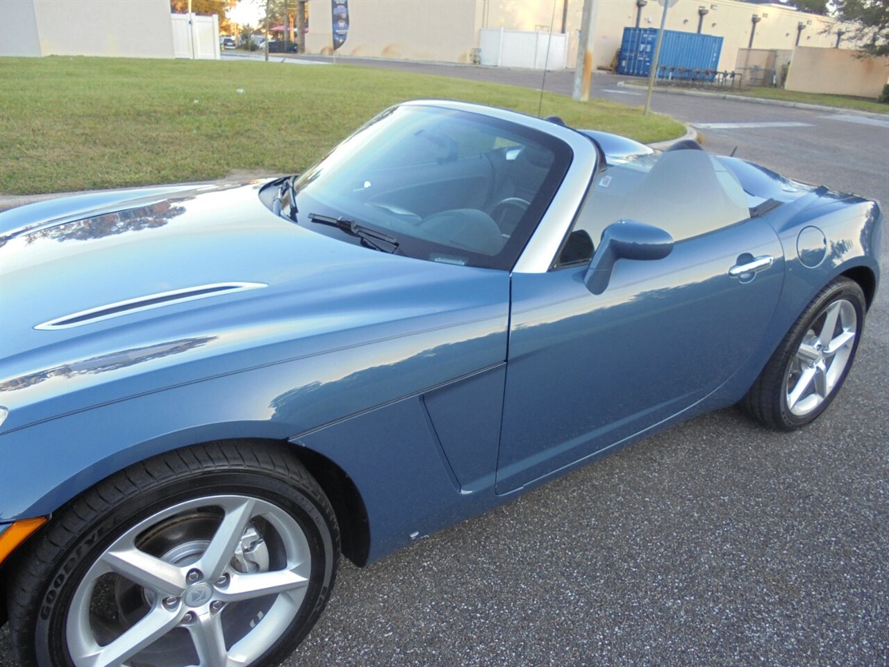 2007 Saturn SKY Premium   - Photo 13 - Deland, FL 32720