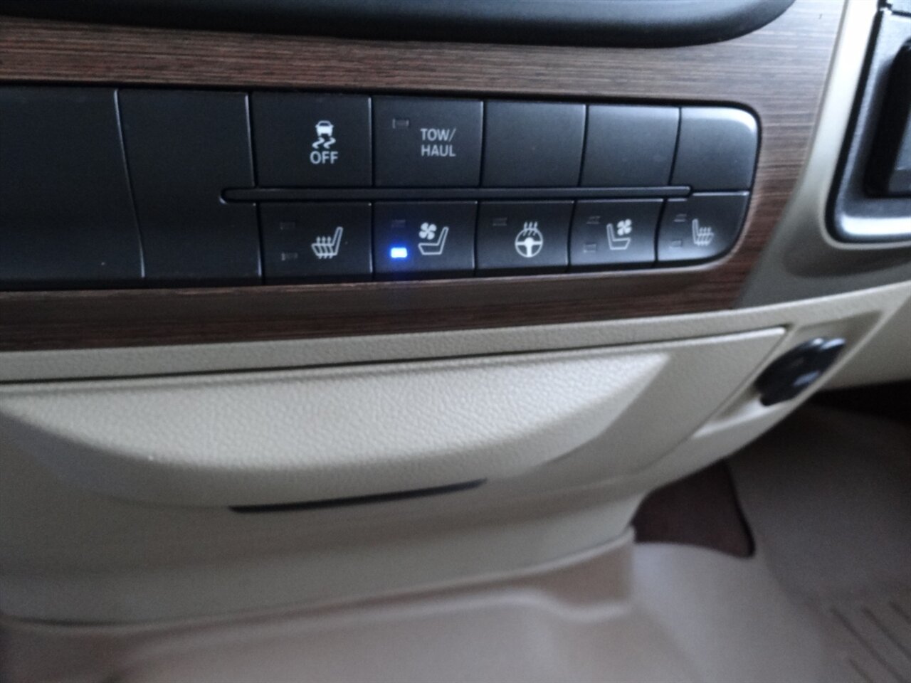 2014 RAM 1500 Laramie  4X4 - Photo 59 - Deland, FL 32720