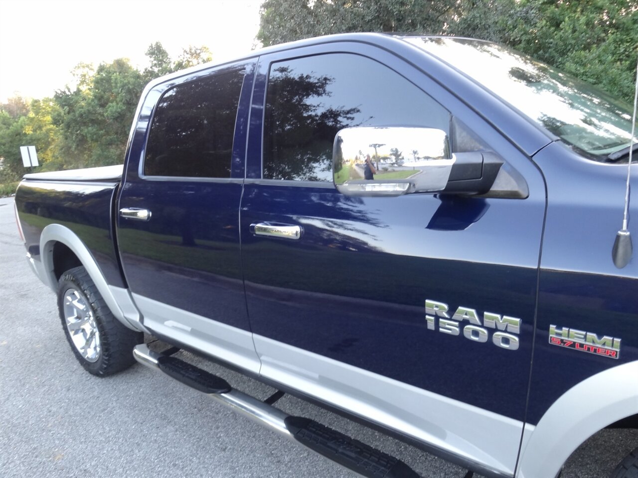 2014 RAM 1500 Laramie  4X4 - Photo 10 - Deland, FL 32720