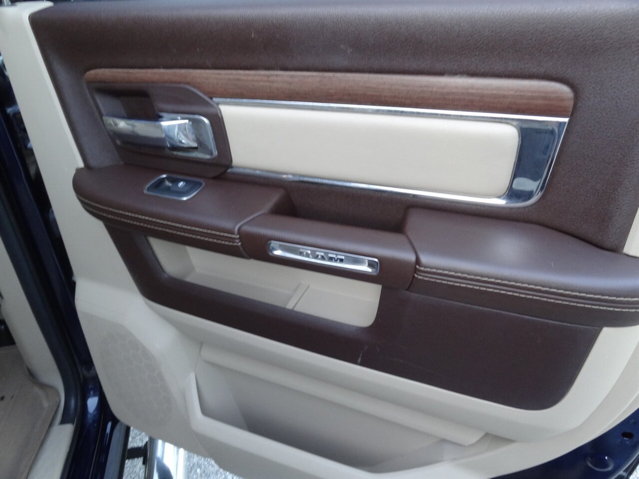 2014 RAM 1500 Laramie  4X4 - Photo 46 - Deland, FL 32720